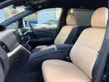 2017 Toyota Estima Hybrid Aeras Smart Aero 4WD Black Van for sale, Japanese used car export - photo 10 of 46 | GULJI TRADERS