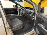 2017 Toyota Estima Hybrid Aeras Premium 4WD Silver Van for sale, Japanese used car export - photo 16 of 24 | GULJI TRADERS
