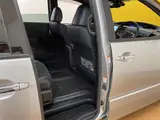 2017 Toyota Estima Hybrid Aeras Premium 4WD Silver Van for sale, Japanese used car export - photo 19 of 24 | GULJI TRADERS