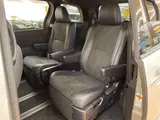 2017 Toyota Estima Hybrid Aeras Premium 4WD Silver Van for sale, Japanese used car export - photo 21 of 24 | GULJI TRADERS
