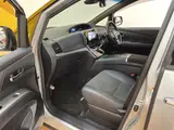 2017 Toyota Estima Hybrid Aeras Premium 4WD Silver Van for sale, Japanese used car export - photo 22 of 24 | GULJI TRADERS