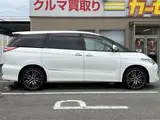 2017 Toyota Estima Hybrid Aeras Premium Pearl Van for sale, Japanese used car export - photo 4 of 30 | GULJI TRADERS