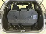 2018 Toyota Estima Hybrid 2.4 Aeras 8 people Pearl Van for sale, Japanese used car export - photo 28 of 30 | GULJI TRADERS