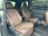 2018 Toyota Estima Hybrid 4WD Sedan for sale, Japanese used car export - photo 7 of 13 | GULJI TRADERS