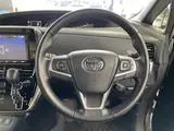 2019 Toyota Estima Hybrid Aeras Smart 4WD Silver Van for sale, Japanese used car export - photo 10 of 24 | GULJI TRADERS
