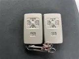 2019 Toyota Estima Hybrid Aeras Smart 4WD Silver Van for sale, Japanese used car export - photo 18 of 24 | GULJI TRADERS