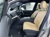 2019 Toyota Estima Hybrid Aeras Smart 4WD Silver Van for sale, Japanese used car export - photo 23 of 24 | GULJI TRADERS