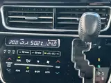 2019 Toyota Estima Hybrid Aeras Premium 4WD Pearl Van for sale, Japanese used car export - photo 21 of 24 | GULJI TRADERS