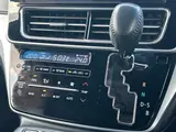 2019 Toyota Estima Hybrid Aeras Premium 4WD Pearl Van for sale, Japanese used car export - photo 22 of 24 | GULJI TRADERS