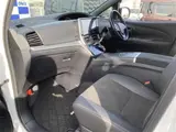 2019 Toyota Estima Hybrid 2.4 Aeras Premium Pearl Van for sale, Japanese used car export - photo 11 of 30 | GULJI TRADERS