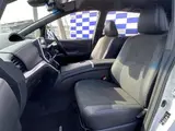 2019 Toyota Estima Hybrid 2.4 Aeras Premium Pearl Van for sale, Japanese used car export - photo 13 of 30 | GULJI TRADERS