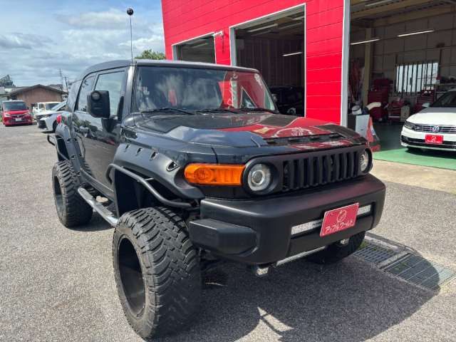 2013 Toyota FJ Cruiser Black Jeep for sale, Japanese used car export - photo 1 of 50 | GULJI TRADERS
