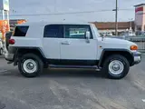 2016 Toyota FJ Cruiser FJ Cruiser Color Package White Jeep for sale, Japanese used car export - photo 16 of 50 | GULJI TRADERS