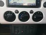2016 Toyota FJ Cruiser FJ Cruiser Color Package White Jeep for sale, Japanese used car export - photo 39 of 50 | GULJI TRADERS