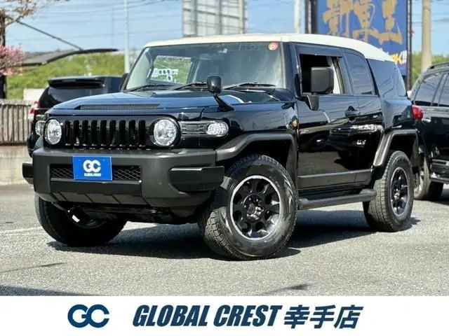2016 Toyota FJ Cruiser 4.0 Black Color Package - photo 1 2016 Toyota FJ Cruiser 4.0 Black Color Package Black Jeep for sale, Japanese used car export - photo 1 of 9 | GULJI TRADERS