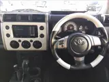 2017 Toyota FJ Cruiser Color package 4WD ☆ Full-segment navigation ☆ Backup camera ☆ White Jeep for sale, Japanese used car export - photo 6 of 19 | GULJI TRADERS