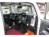 2017 Toyota FJ Cruiser 4.0 4WD White Jeep for sale, Japanese used car export - photo 2 of 25 | GULJI TRADERS