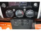 2017 Toyota FJ Cruiser 4.0 4WD White Jeep for sale, Japanese used car export - photo 13 of 25 | GULJI TRADERS
