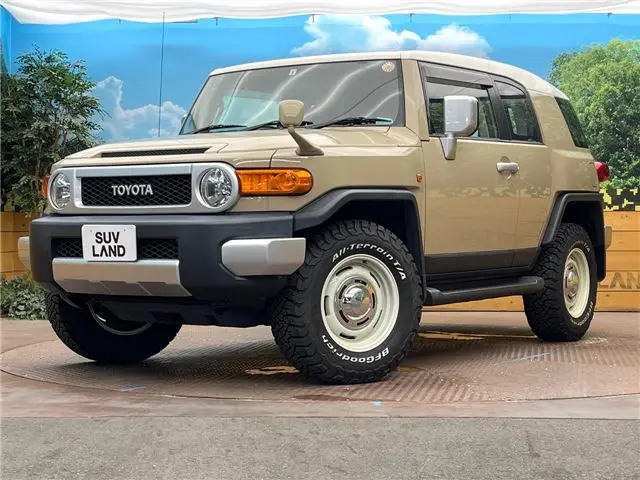 2017 Toyota FJ Cruiser Color Package Gold Jeep for sale, Japanese used car export | GULJI TRADERS