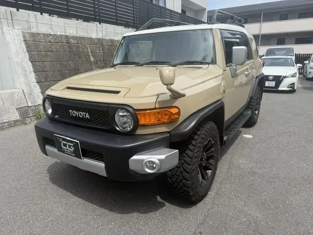 2017 Toyota FJ Cruiser Color packaging - photo 1 2017 Toyota FJ Cruiser Color packaging Brown Jeep for sale, Japanese used car export - photo 1 of 21 | GULJI TRADERS