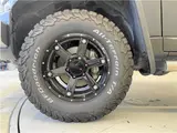 2017 Toyota FJ Cruiser Base grade 4WD ★ MKW 17-inch alloy wheels ★ JAOS chrome parts ★ Black Jeep for sale, Japanese used car export - photo 30 of 35 | GULJI TRADERS