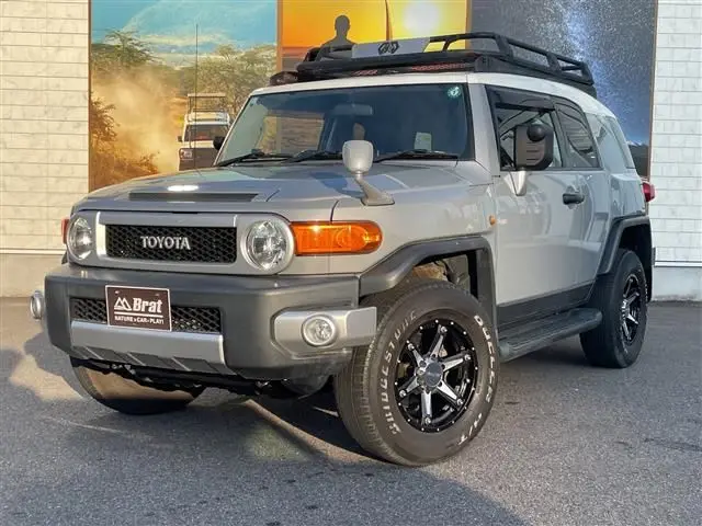 2017 Toyota FJ Cruiser 4WD - photo 1 2017 Toyota FJ Cruiser 4WD Gray Jeep for sale, Japanese used car export - photo 1 of 24 | GULJI TRADERS