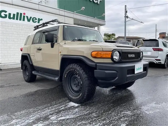 2017 Toyota FJ Cruiser Color Package - photo 1 2017 Toyota FJ Cruiser Color Package Brown Jeep for sale, Japanese used car export - photo 1 of 24 | GULJI TRADERS