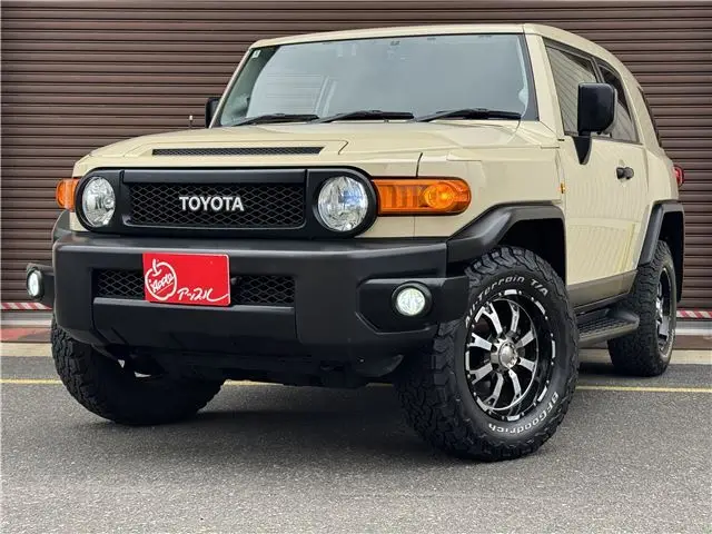 2018 Toyota FJ Cruiser Final Edition Aftermarket Carbon Steering Wheel ★ Front/Side/Rear Camera Brown Jeep for sale, Japanese used car export | GULJI TRADERS