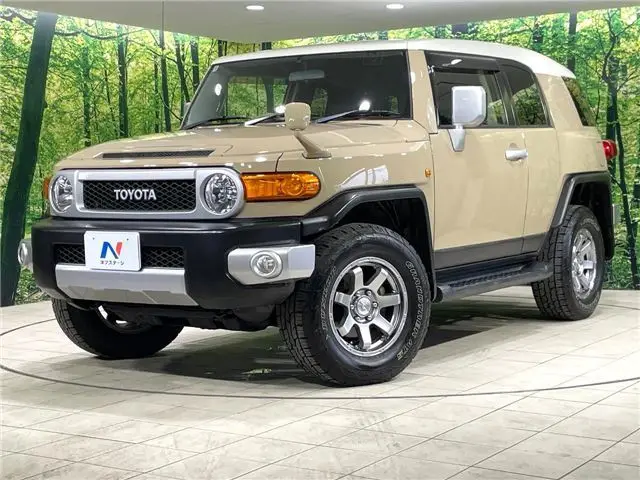 2018 Toyota FJ Cruiser Base grade - photo 1 2018 Toyota FJ Cruiser Base grade White Jeep for sale, Japanese used car export - photo 1 of 30 | GULJI TRADERS