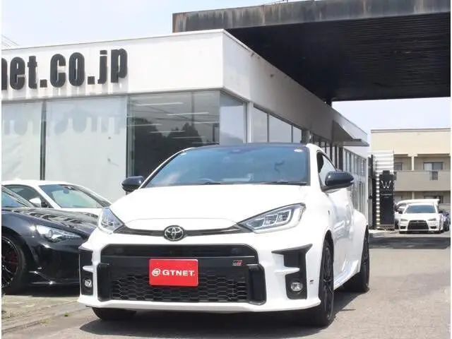 2021 Toyota GR Yaris RS - photo 1 2021 Toyota GR Yaris RS White Coupe for sale, Japanese used car export - photo 1 of 10 | GULJI TRADERS