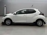 2023 Toyota GR Yaris Hybrid G ​​GR Aero Pearl Coupe for sale, Japanese used car export - photo 5 of 15 | GULJI TRADERS