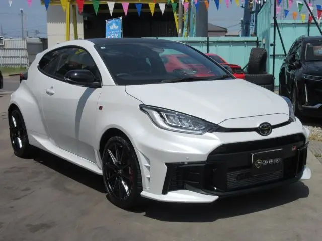 2025 Toyota GR Yaris RZ High Performance 4WD, 6-speed manual transmission, genuine connected 8-inch navigation system - photo 1 2025 Toyota GR Yaris RZ High Performance 4WD, 6-speed manual transmission, genuine connected 8-inch navigation system White Coupe for sale, Japanese used car export | GULJI TRADERS