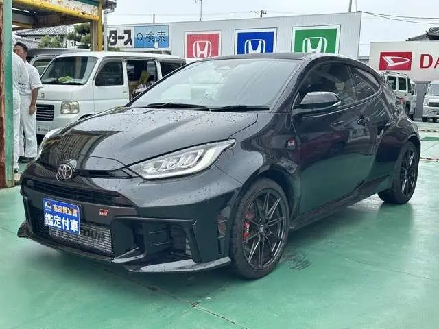 2025 Toyota GR Yaris 1.6 RZ High Performance 4WD Genuine Display Audio - photo 1 2025 Toyota GR Yaris 1.6 RZ High Performance 4WD Genuine Display Audio Black Coupe for sale, Japanese used car export - photo 1 of 29 | GULJI TRADERS