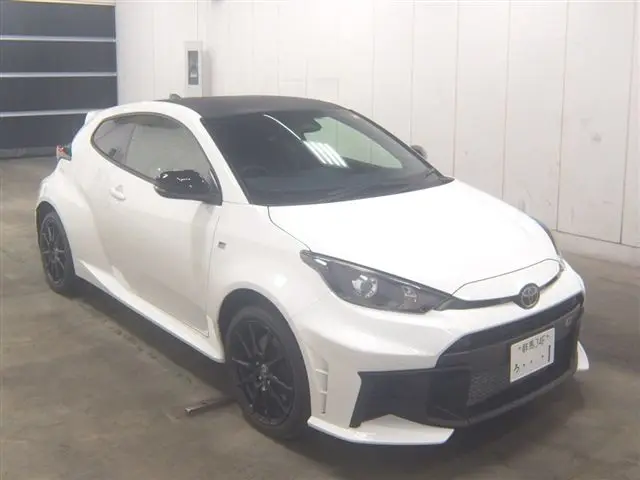 2025 Toyota GR Yaris 4WD RC - photo 1 2025 Toyota GR Yaris 4WD RC White Coupe for sale, Japanese used car export - photo 1 of 12 | GULJI TRADERS
