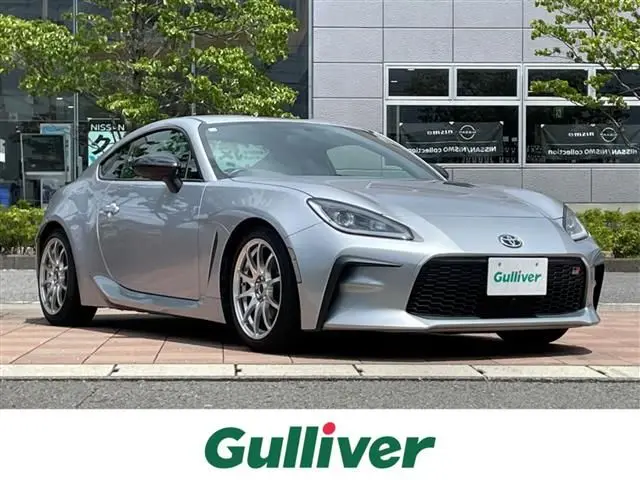 2021 Toyota GR86 SZ - photo 1 2021 Toyota GR86 SZ Silver Coupe for sale, Japanese used car export - photo 1 of 23 | GULJI TRADERS