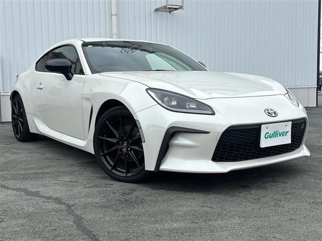 2021 Toyota GR86 RZ - photo 1 2021 Toyota GR86 RZ Sedan for sale, Japanese used car export - photo 1 of 24 | GULJI TRADERS