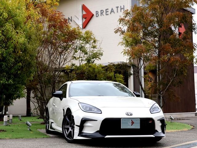 2022 Toyota GR86 Sedan for sale, Japanese used car export - photo 1 of 41 | GULJI TRADERS