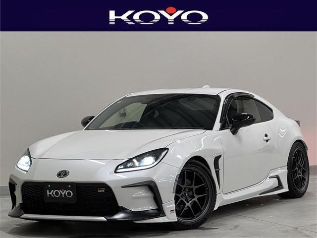 2022 Toyota GR86 2.4 RZ - photo 1 2022 Toyota GR86 2.4 RZ Sedan for sale, Japanese used car export - photo 1 of 24 | GULJI TRADERS