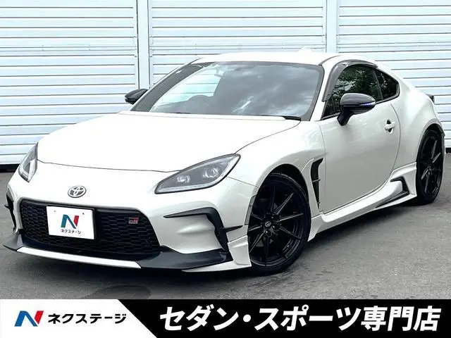 2022 Toyota GR86 RZ - photo 1 2022 Toyota GR86 RZ White Coupe for sale, Japanese used car export - photo 1 of 9 | GULJI TRADERS