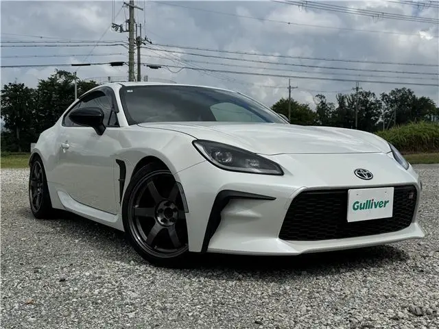 2023 Toyota GR86 RZ ★ Rays TE37 18-inch aluminum wheels ★ Tein coilover suspension - photo 1 2023 Toyota GR86 RZ ★ Rays TE37 18-inch aluminum wheels ★ Tein coilover suspension White Coupe for sale, Japanese used car export - photo 1 of 45 | GULJI TRADERS