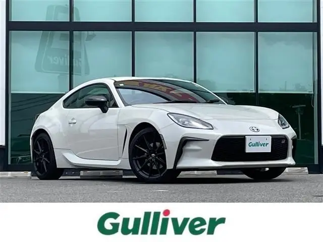 2023 Toyota GR86 RZ - photo 1 2023 Toyota GR86 RZ White Coupe for sale, Japanese used car export - photo 1 of 24 | GULJI TRADERS