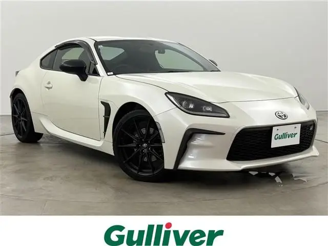2023 Toyota GR86 RZ White Coupe for sale, Japanese used car export - photo 1 of 24 | GULJI TRADERS