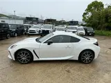 2023 Toyota GR86 2.4 SZ 6-speed, genuine 9-inch navigation system White Coupe for sale, Japanese used car export - photo 8 of 21 | GULJI TRADERS