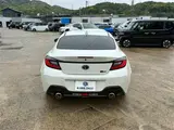 2023 Toyota GR86 2.4 SZ 6-speed, genuine 9-inch navigation system White Coupe for sale, Japanese used car export - photo 10 of 21 | GULJI TRADERS