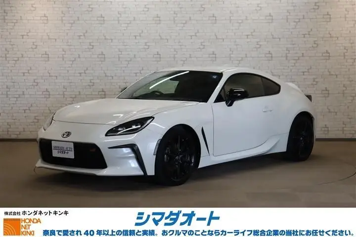 2023 Toyota GR86 RZ Pearl Coupe for sale, Japanese used car export - photo 1 of 30 | GULJI TRADERS