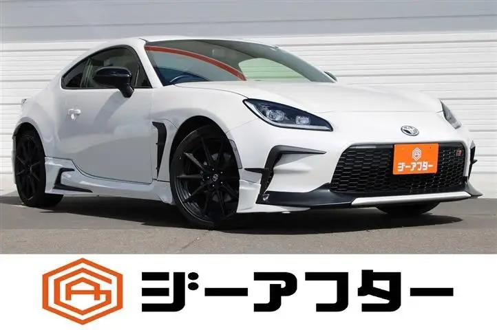 2023 Toyota GR86 2.4 RZ White Coupe for sale, Japanese used car export - photo 1 of 30 | GULJI TRADERS