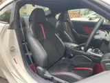 2023 Toyota GR86 2400 RZ 2-door 6FMT 2WD 4-seater Pearl Coupe for sale, Japanese used car export - photo 10 of 23 | GULJI TRADERS