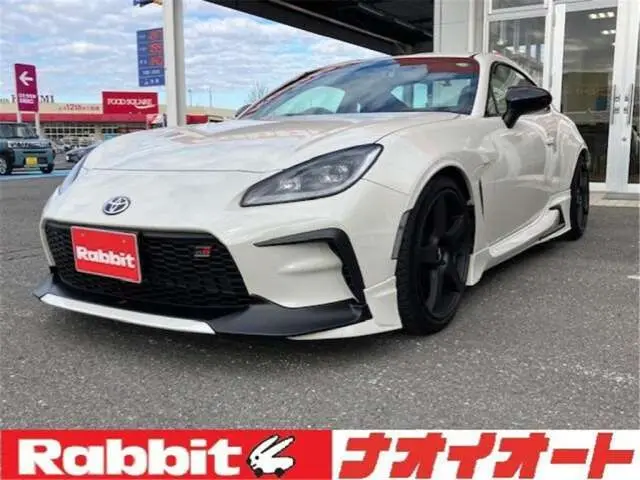2023 Toyota GR86 2.4 RZ - photo 1 2023 Toyota GR86 2.4 RZ White Coupe for sale, Japanese used car export - photo 1 of 20 | GULJI TRADERS