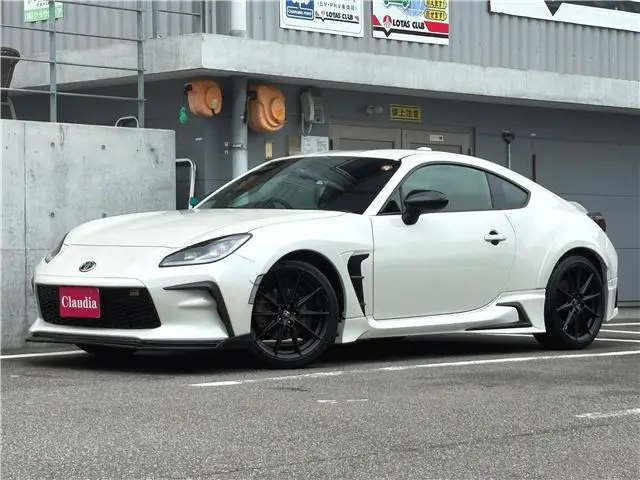 2024 Toyota GR86 RZ Pearl Coupe for sale, Japanese used car export - photo 1 of 26 | GULJI TRADERS