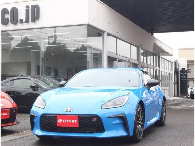 2024 Toyota GR86 SZ - photo 1 2024 Toyota GR86 SZ Sedan for sale, Japanese used car export - photo 1 of 10 | GULJI TRADERS